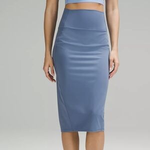 Lululemon Nulu Slim Fit High Rise Skirt Size 6 Oasis Blue